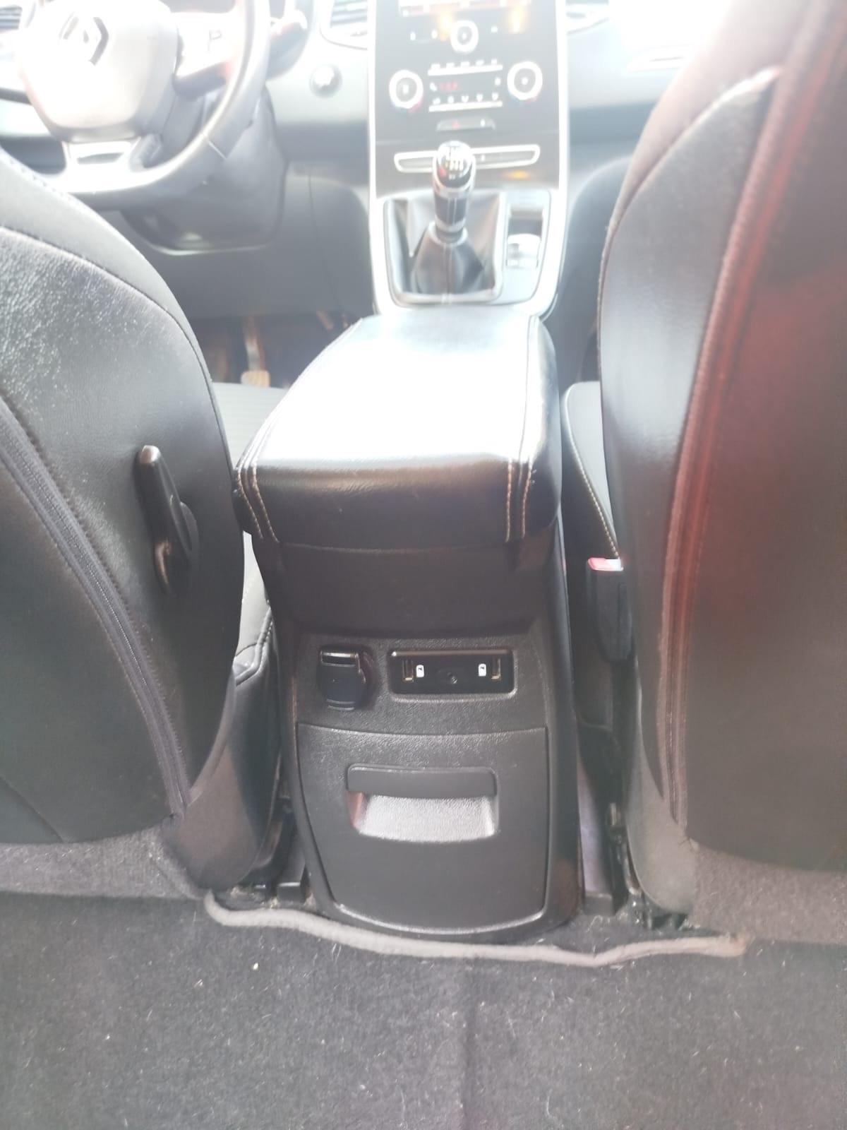 Renault Scenic Scénic dCi 8V 110 CV EDC Energy Bose