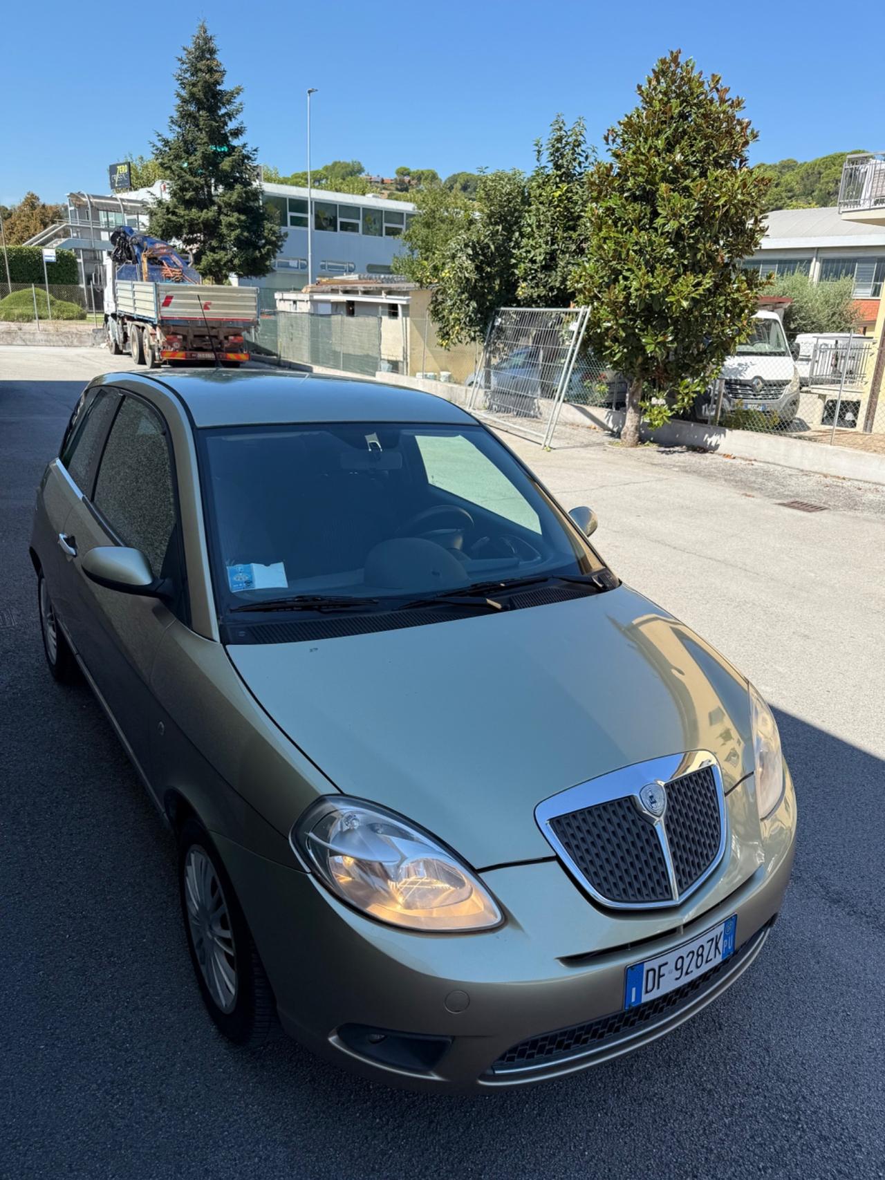Lancia Ypsilon 1.2 Oro Bianco