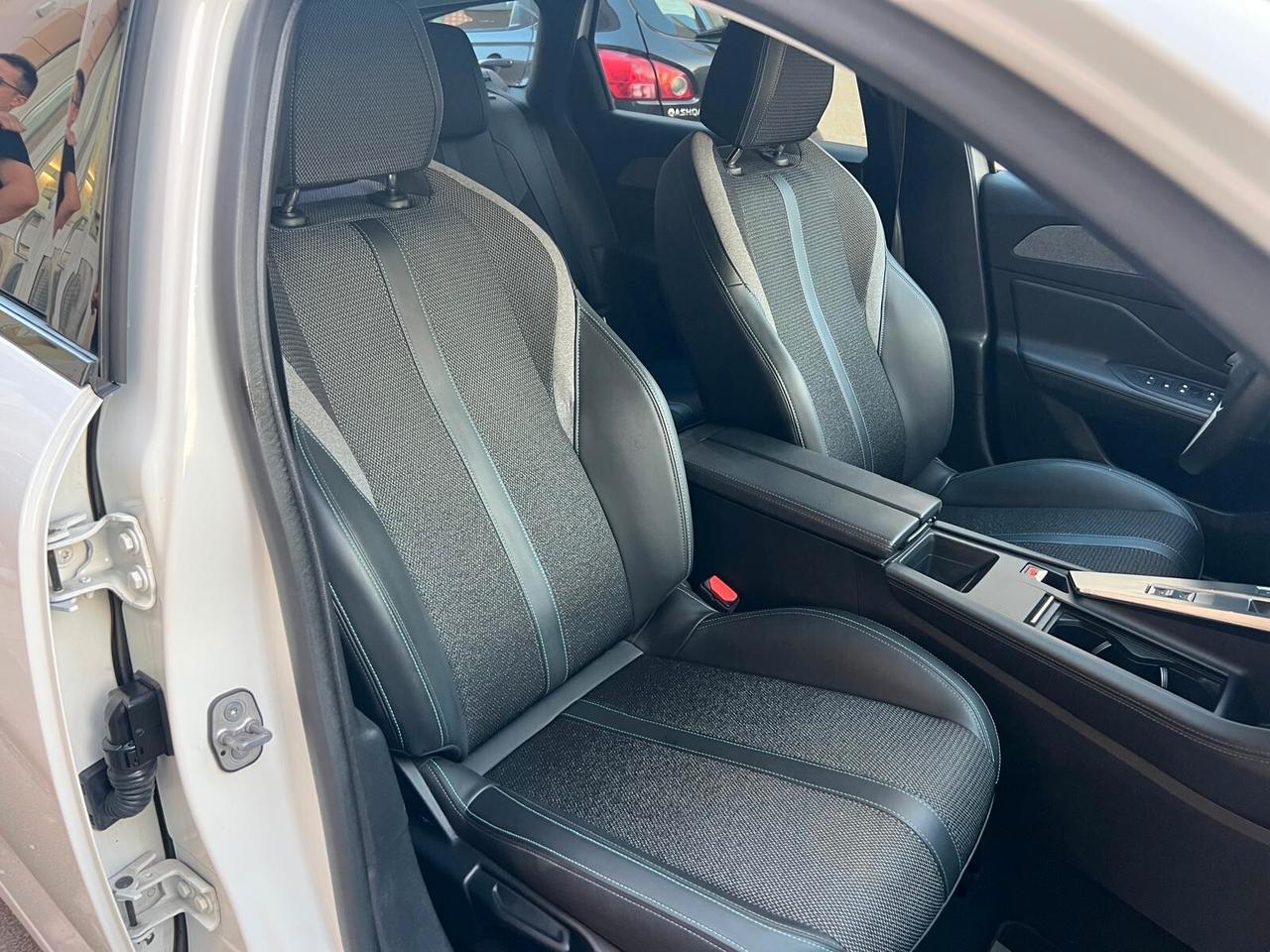 PEUGEOT 308 S.W. ALLURE 1.5 EAT8 130CV PELLE NAVI CAM LED ANNO 2023