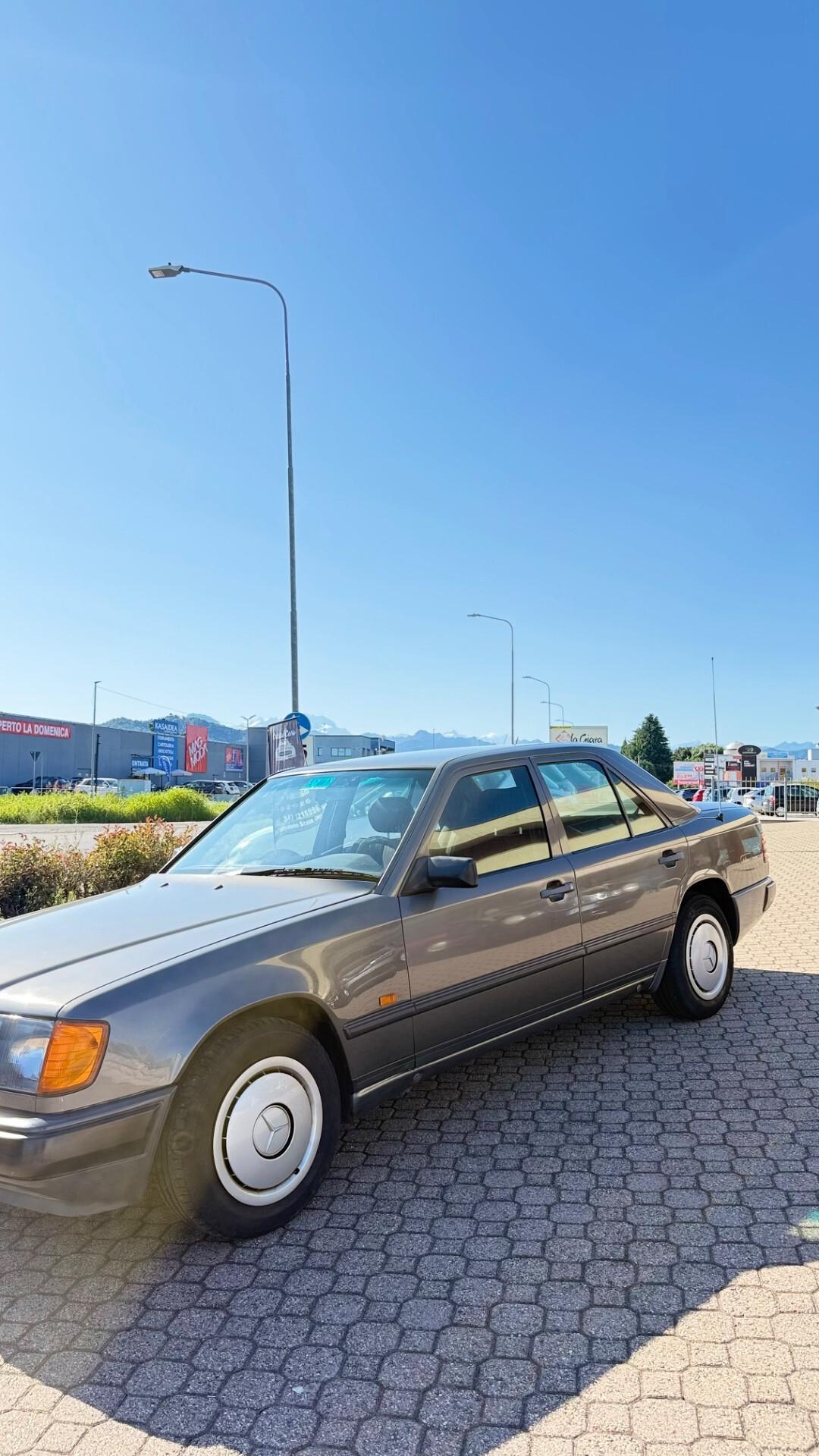 MERCEDES E 200 ARIA CONDIZIONATA