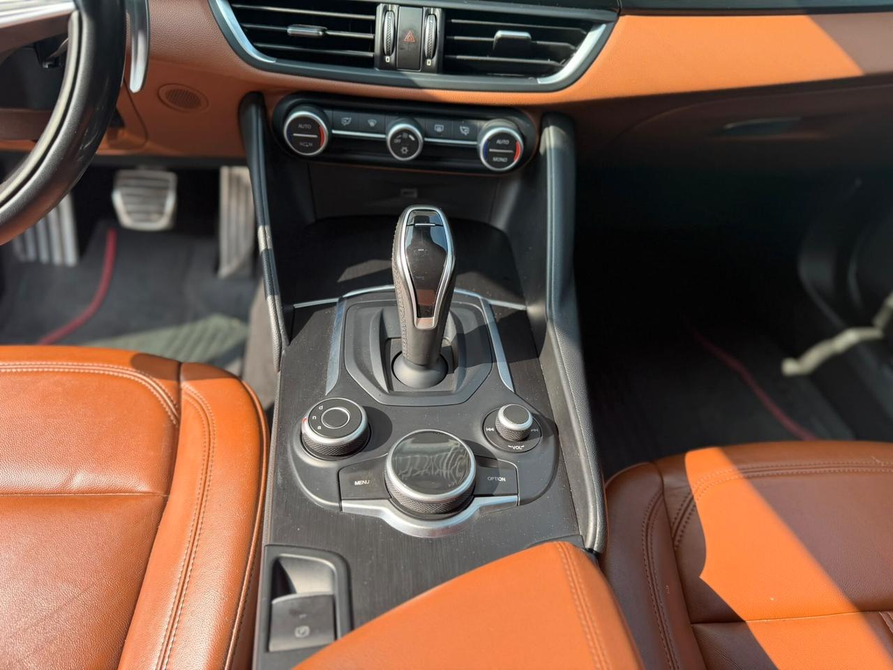 Alfa Romeo Giulia 2.2 Turbodiesel 180 CV AT8 Business Sport Launch Ed.