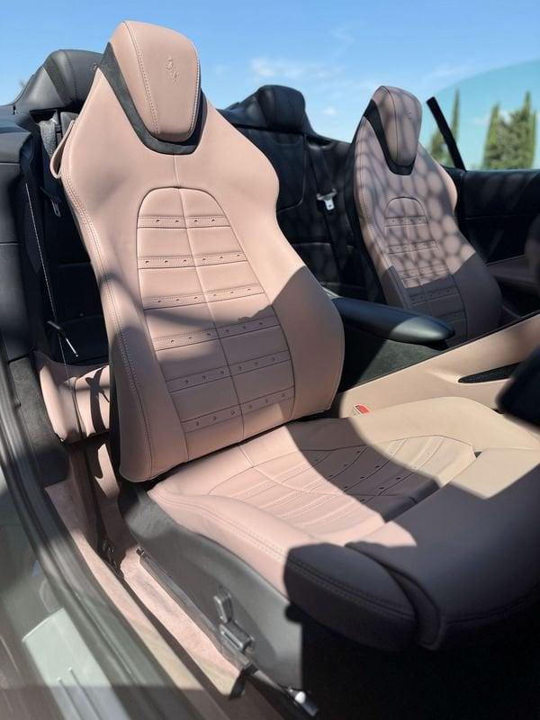 Ferrari Roma Spider 3.9 Spider DCT