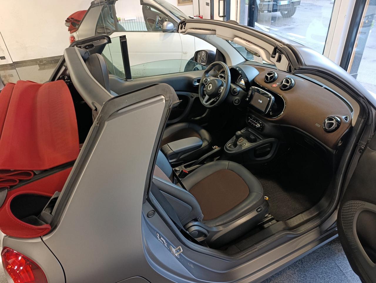 Smart ForTwo 70 1.0 twinamic cabrio Perfect capote Rossa