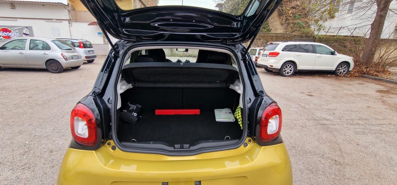 Smart ForFour 1.0 70CV PRIME LED NAVI. FINANZIAMENTI ANCHE SENZA BUSTA PAGA!