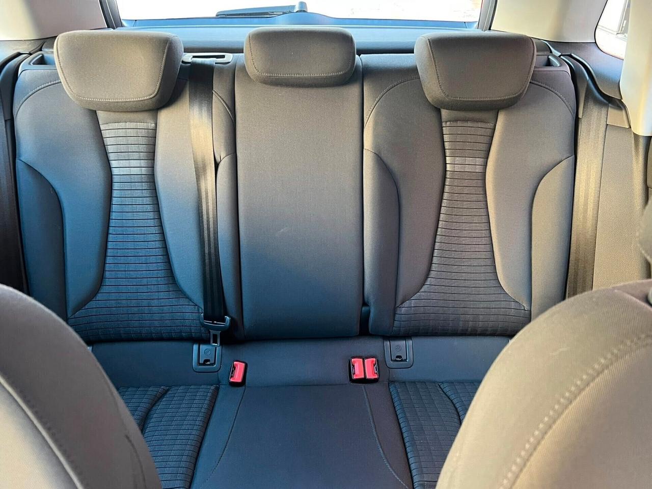 Audi A3 1.6 TDI S tronic Ambition Sline