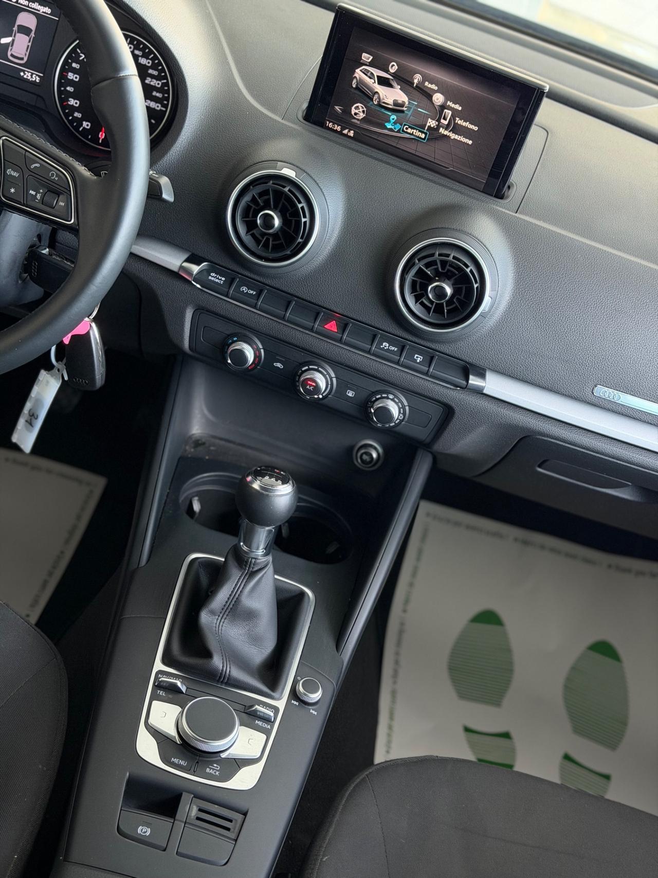 Audi A3 1.6 TDI 116 CV Sport Ultra euro6 Restiling