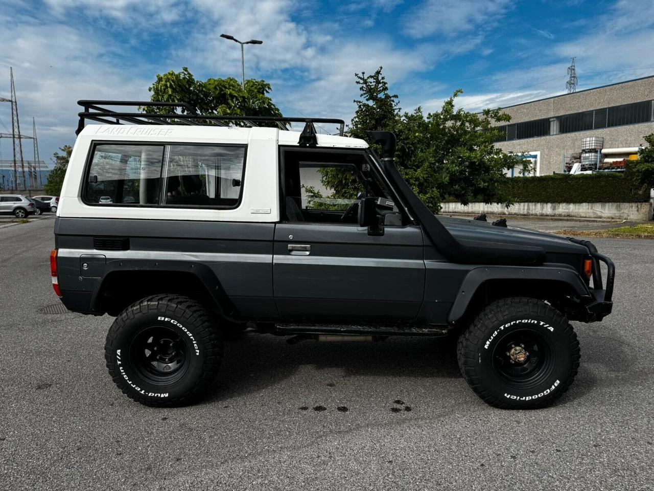 Toyota Land Cruiser II 2.4 turbodiesel SW LJ70