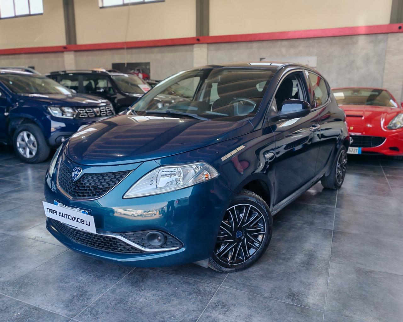 Lancia Ypsilon 1.2 GPL 69 cv Gold