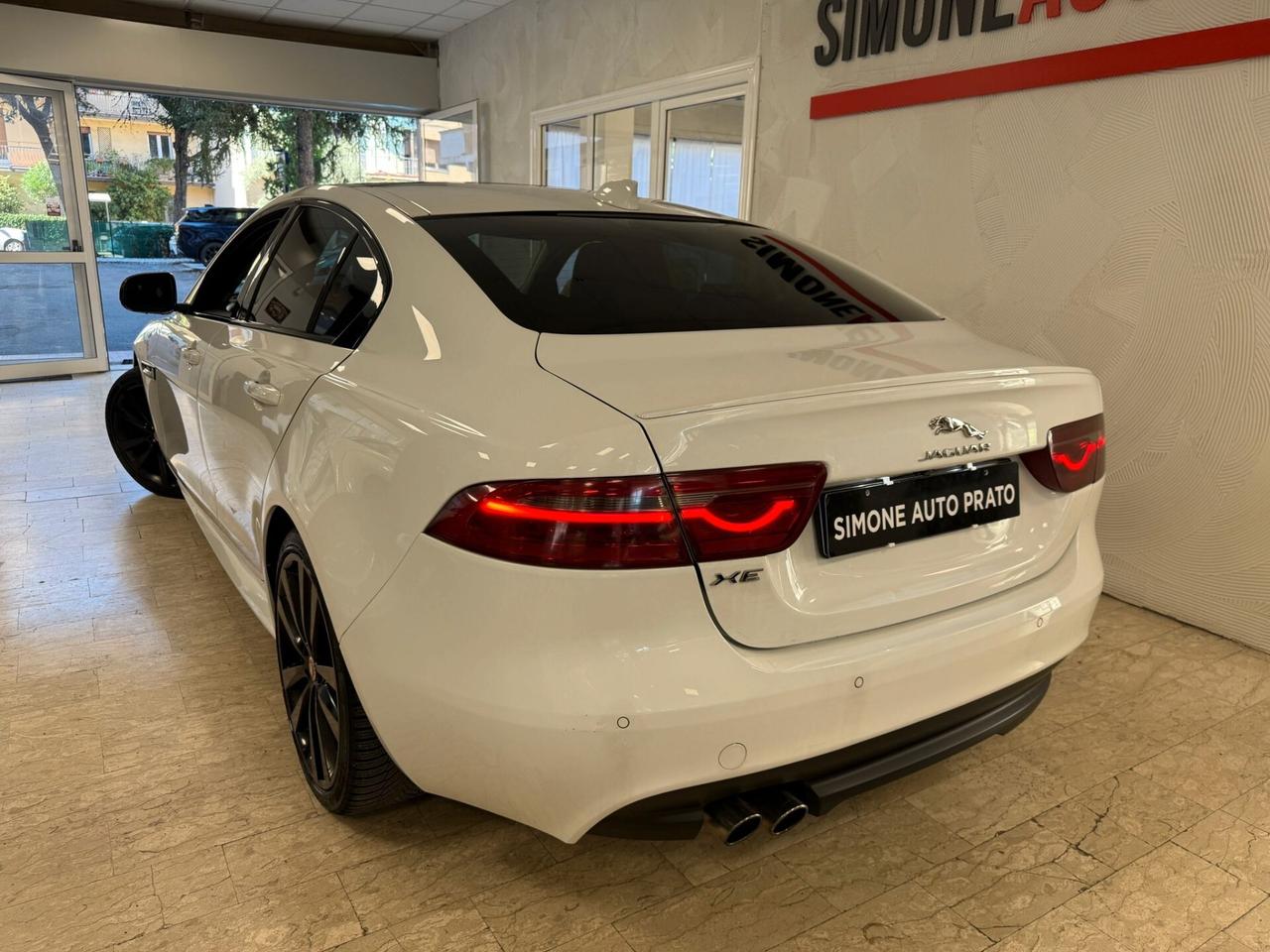 Jaguar XE 2.0 D Turbo 180CV Portfolio