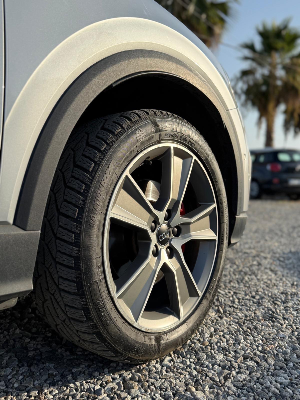 Audi Q2 35 TDI S tronic Business