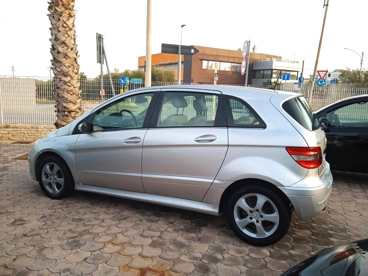 Mercedes-benz B 180 B 200 CDI Sport