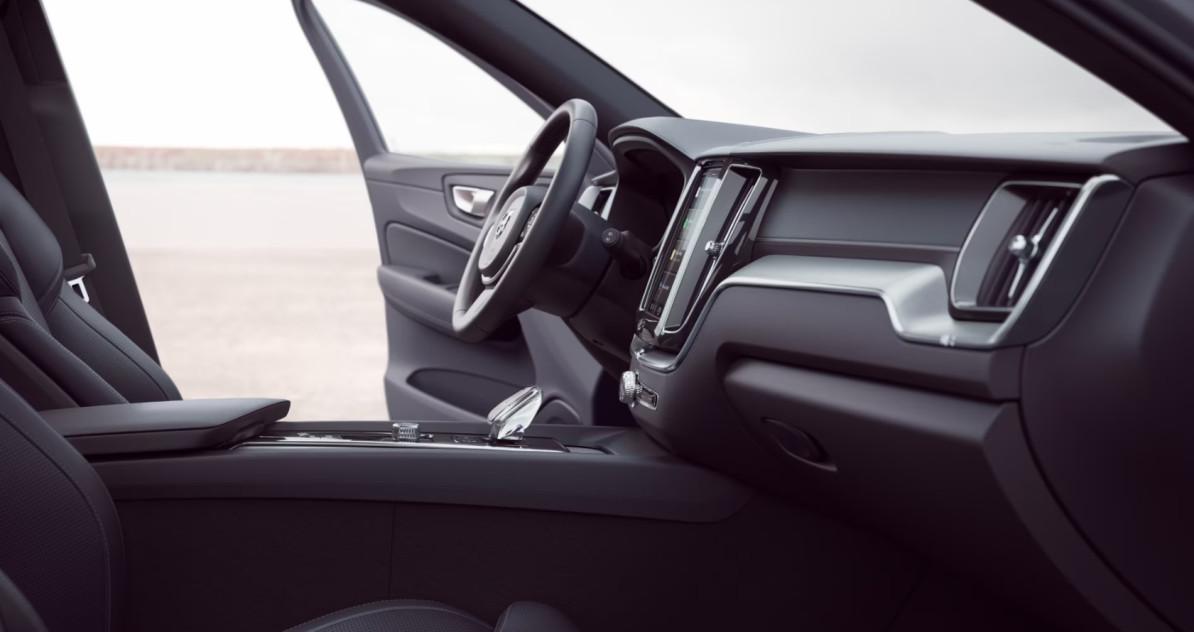 VOLVO Xc60 T6 Plug-In Hybrid Awd Automatico Ultra Black Ed.