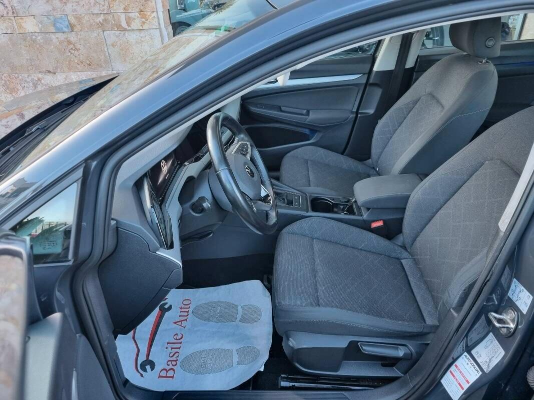 Volkswagen Golf VIII Variant 2.0 tdi Life 115cv