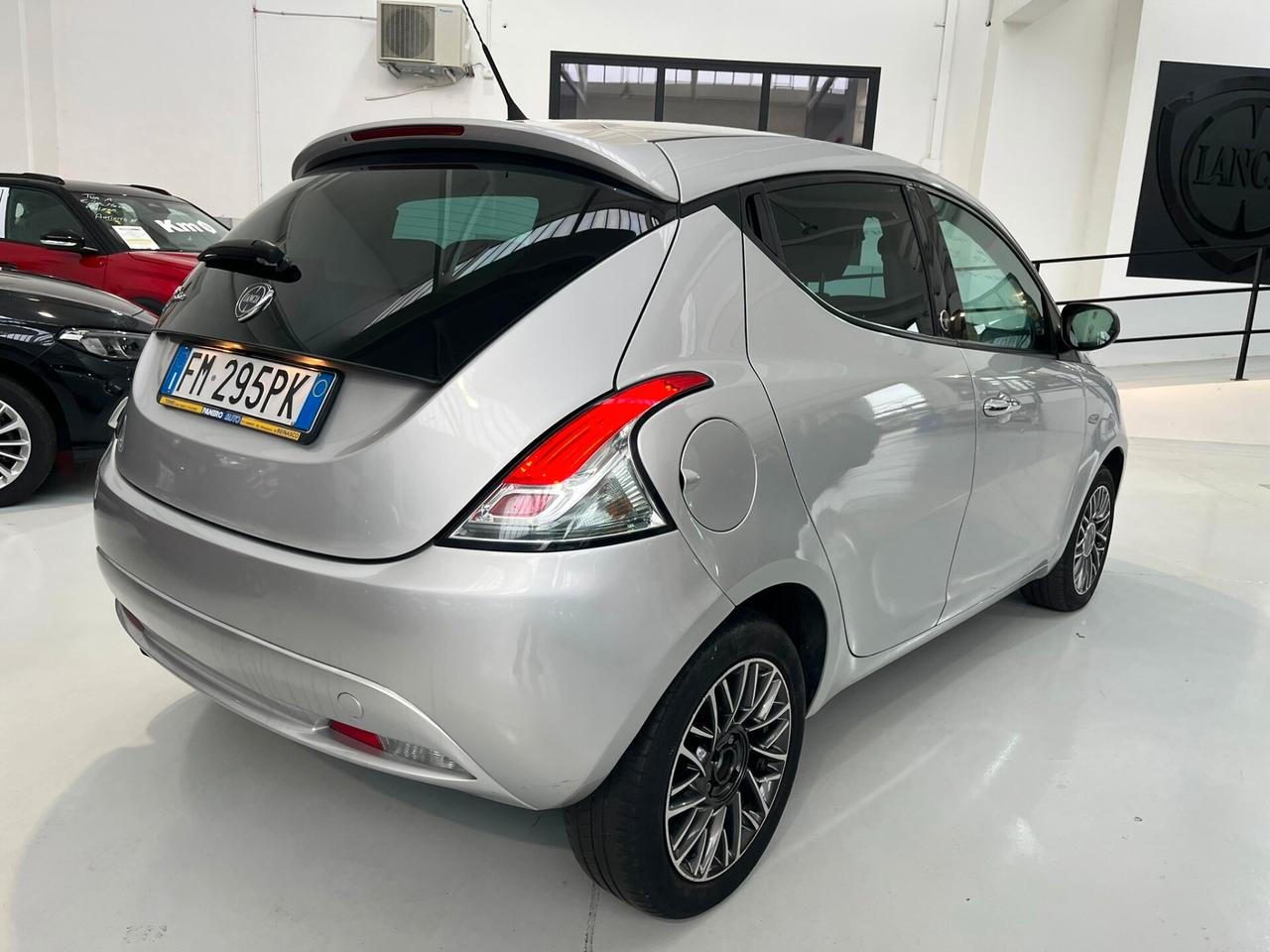 LANCIA Ypsilon 3ª serie Ypsilon 1.2 69 CV 5 po...