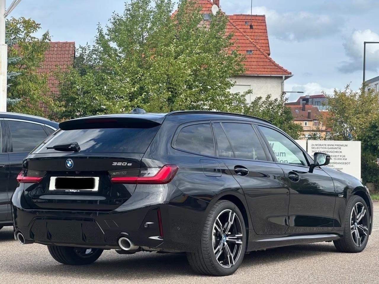 BMW 320 e Touring M SPORT