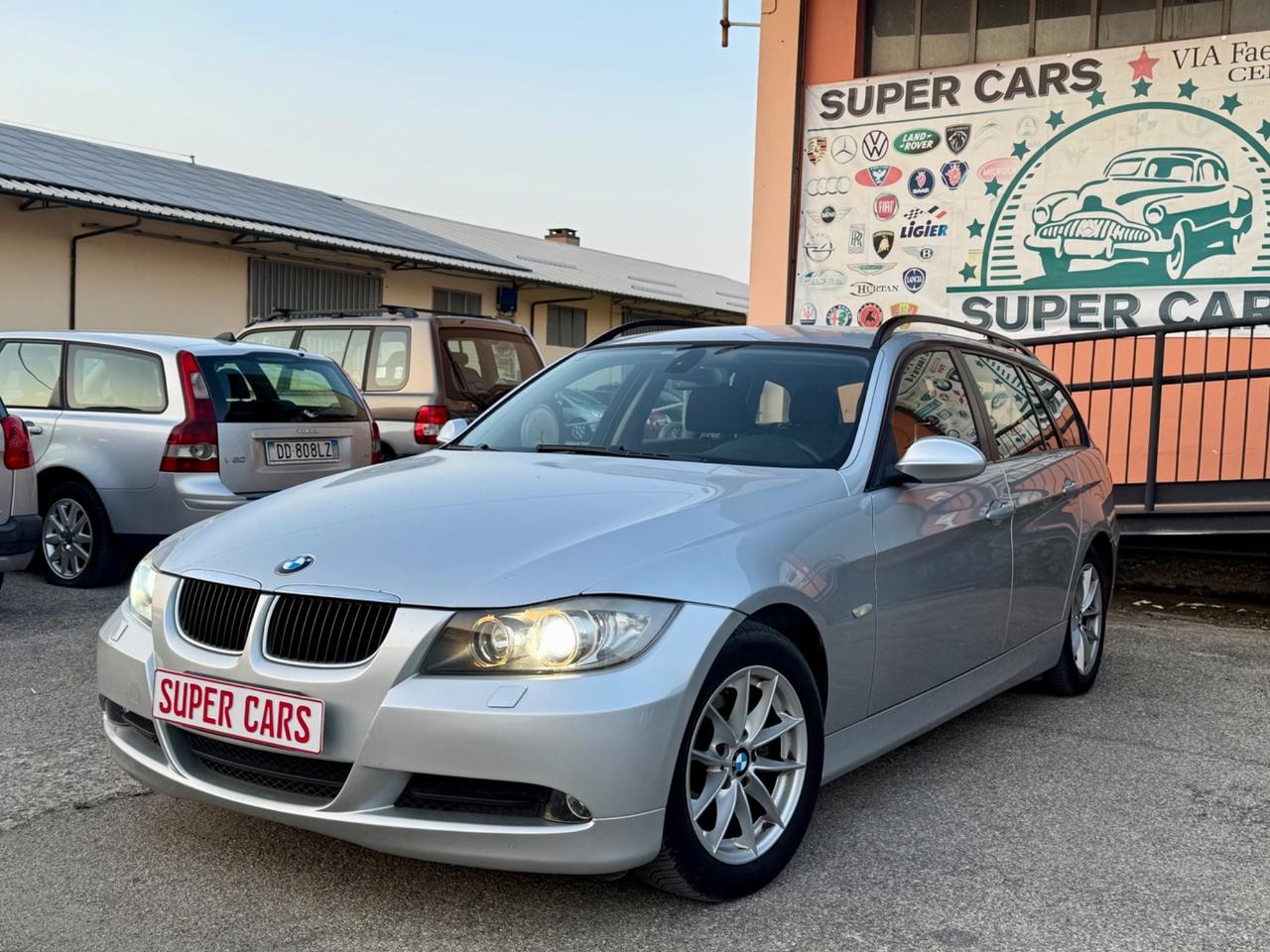 BMW 318d 143CV XENON Touring Futura NEOPATENTATI