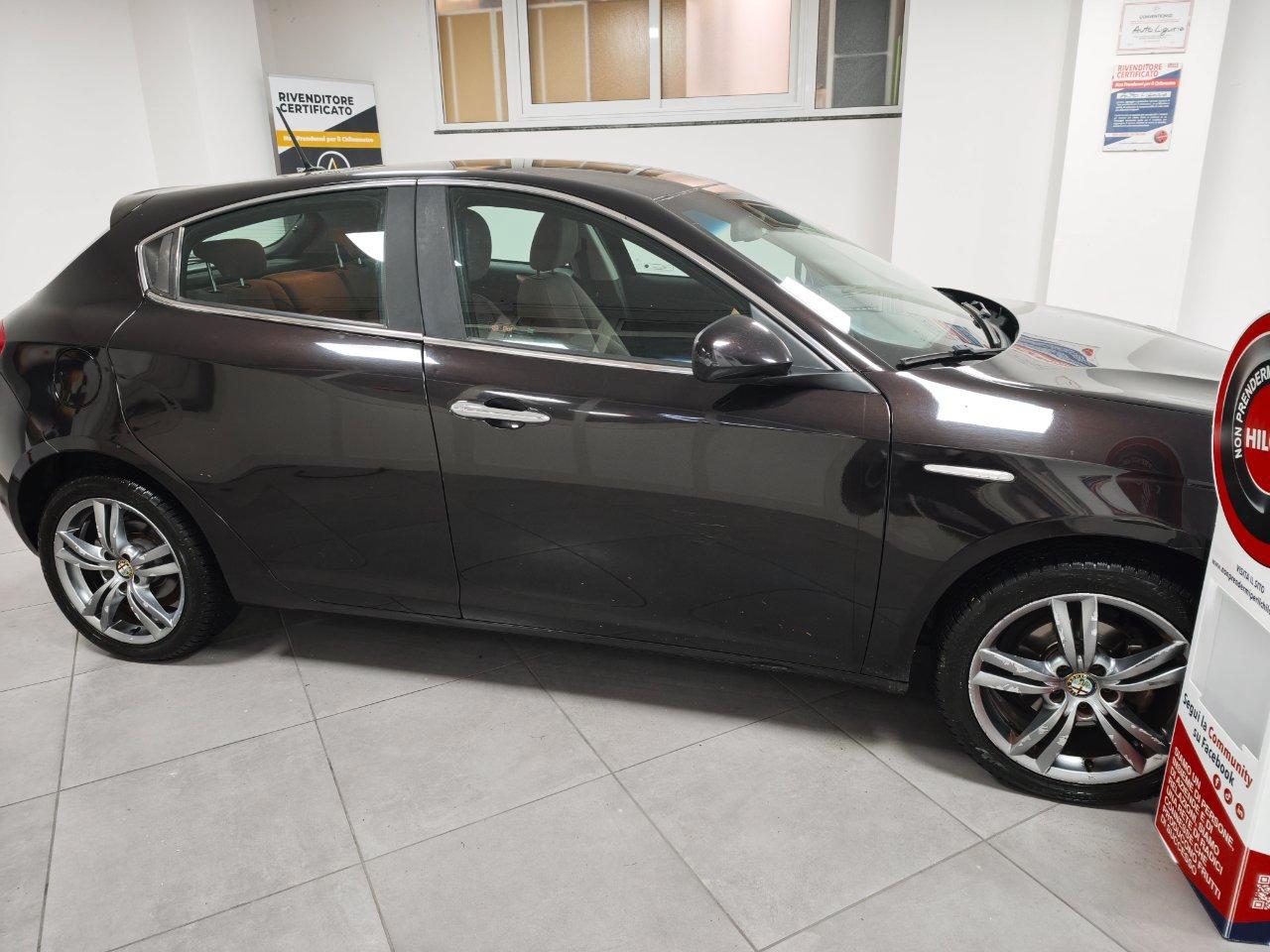Alfa Romeo Giulietta 1.6 jtdm Distinctive 120cv LEGGI