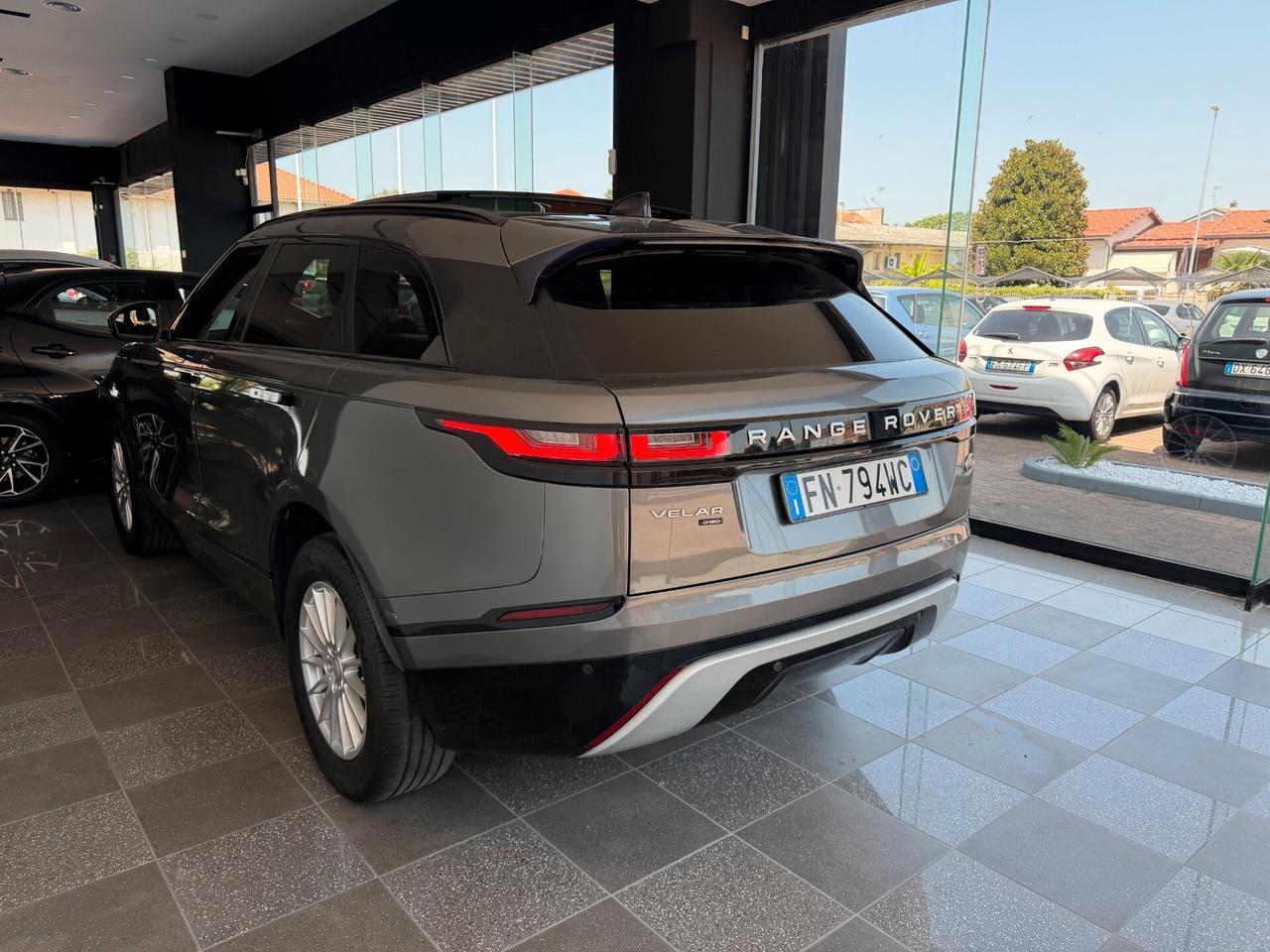 Land Rover Range Velar 2.0 TD4 180 CV R-Dynamic HSE