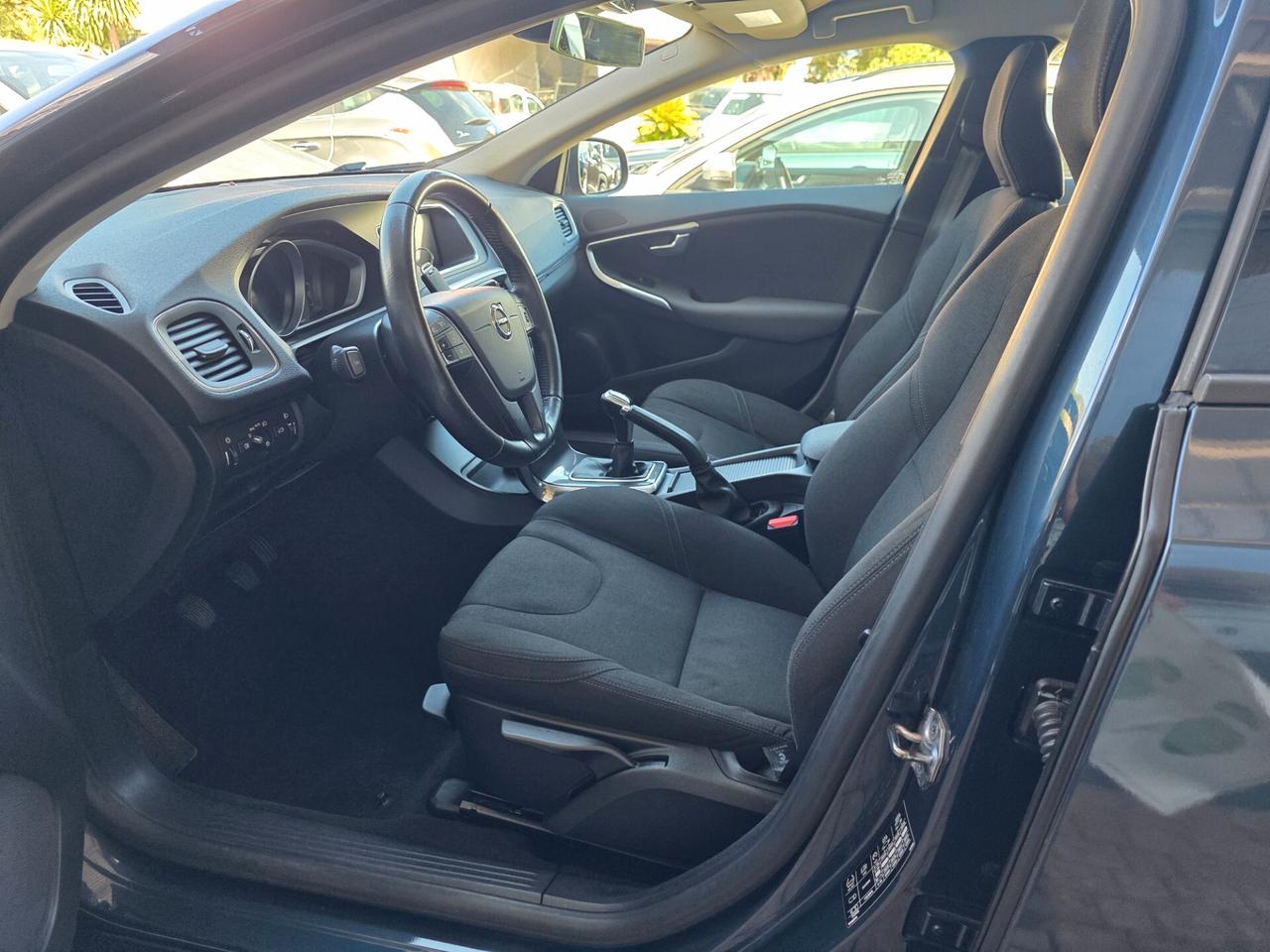 Volvo V40 D2 Momentum