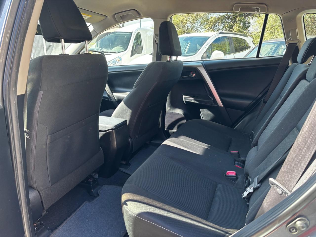 Toyota RAV 4 RAV4 2.0 D-4D 2WD