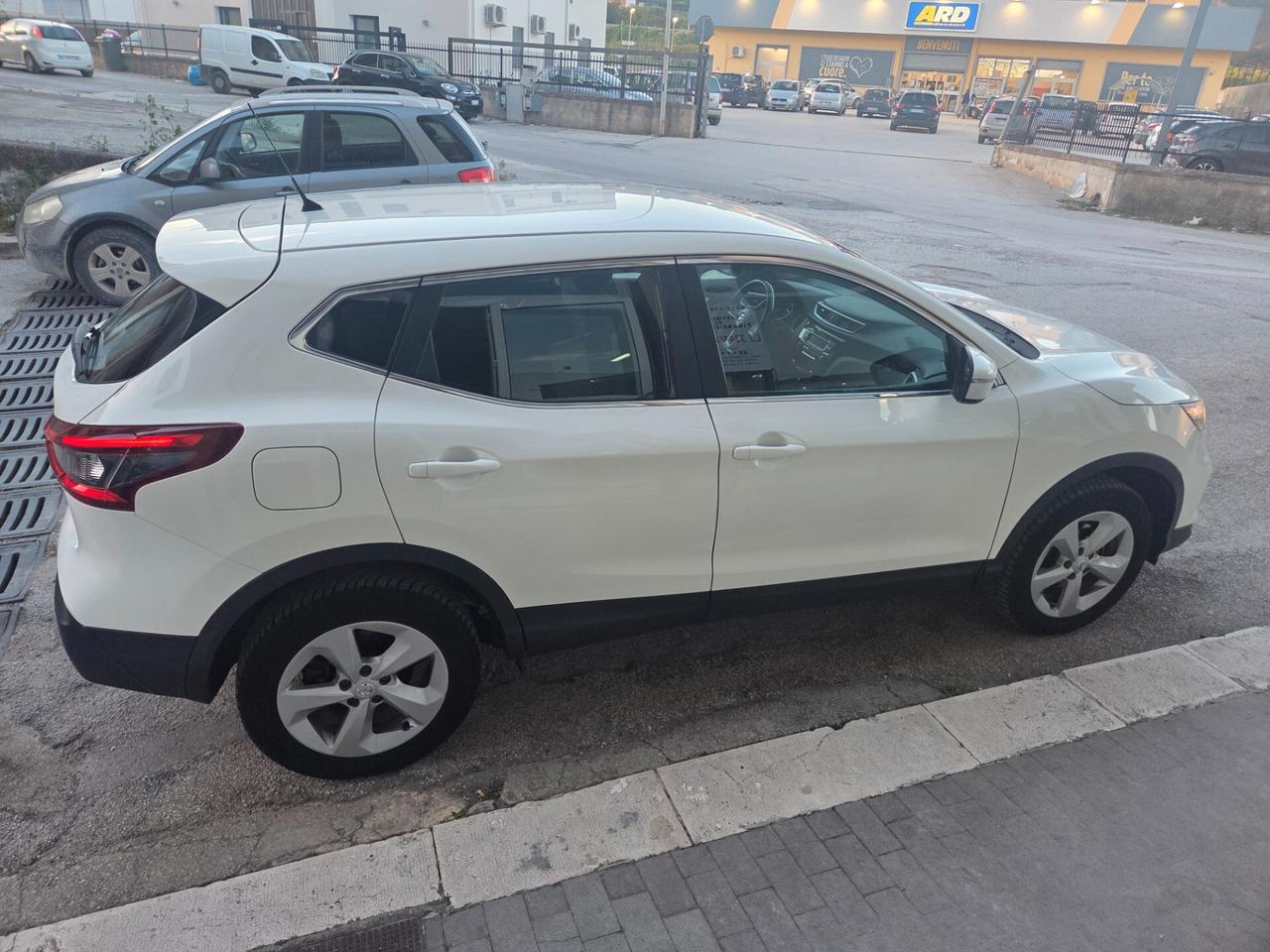 NISSAN QASHQAI ANNO 2018 SOLI KM 100000 CERTIFICATI