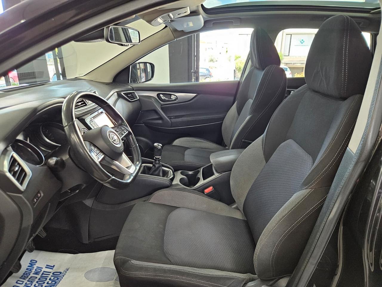 Nissan Qashqai 1.2 DIG-T Visia - TETTO PANORAMICO - NEOPATENTATI
