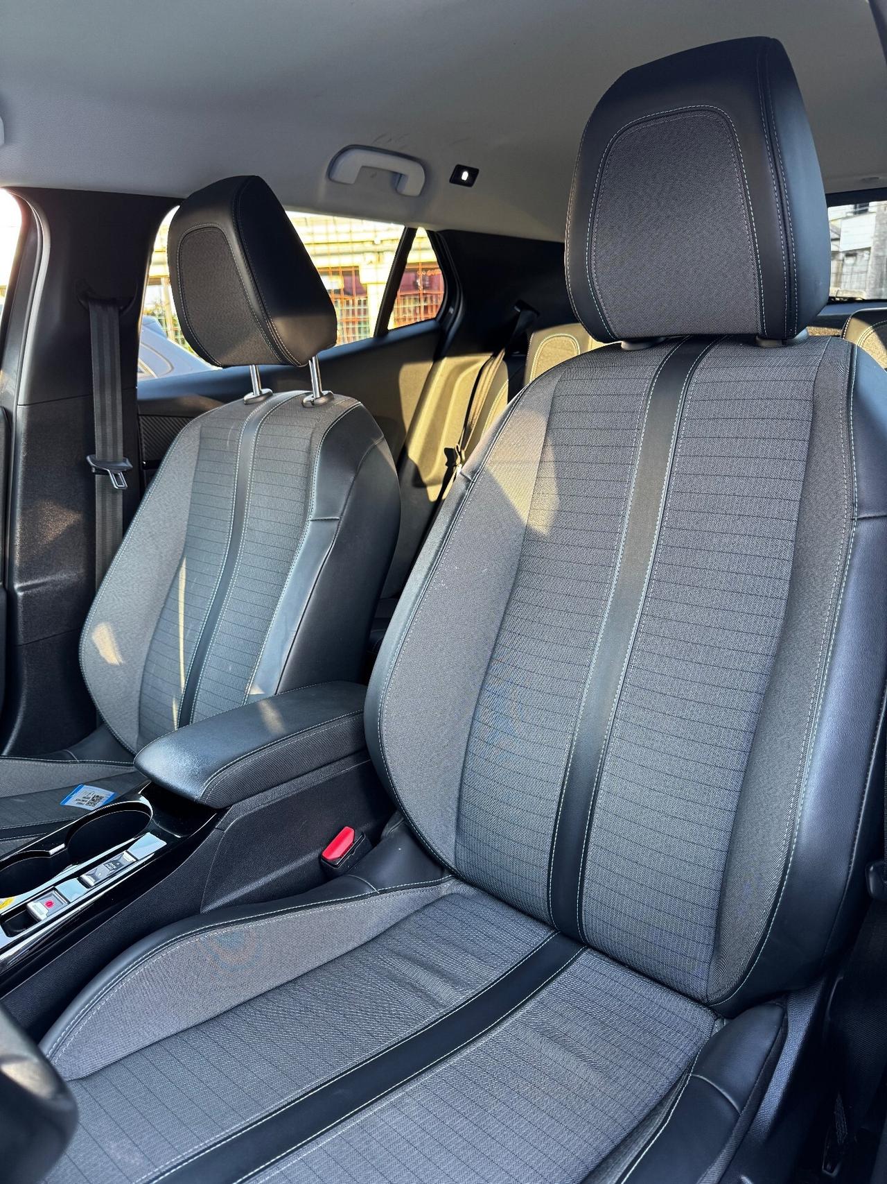 Peugeot 2008 BlueHDi 130 S&S EAT8 Allure