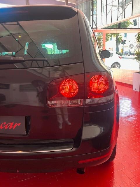 VOLKSWAGEN TOUAREG EXCLUSIVE 2.5 4X4 TDI RS PELLE TOTALE CERCHI DA 18