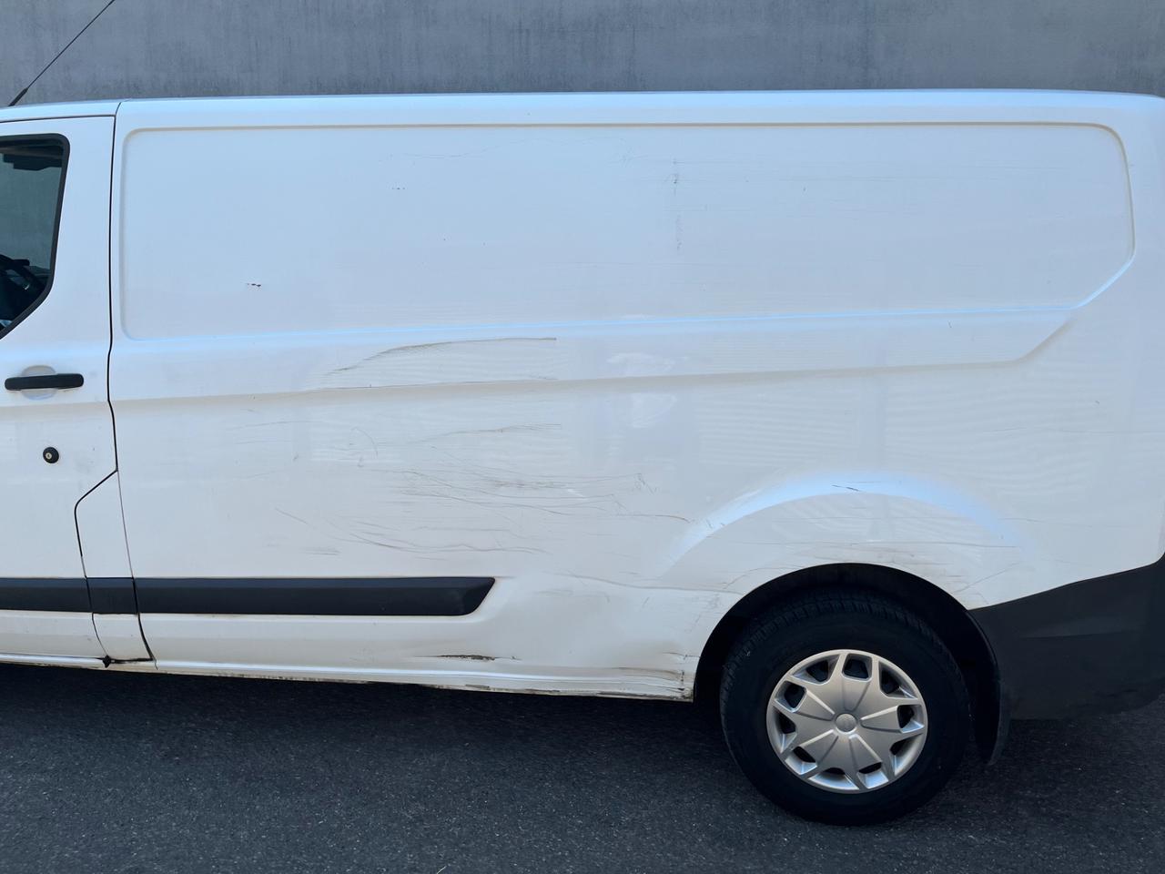 Ford Tourneo Custom Tourneo Custom 320 2.0 TDCi 130CV PC Trend