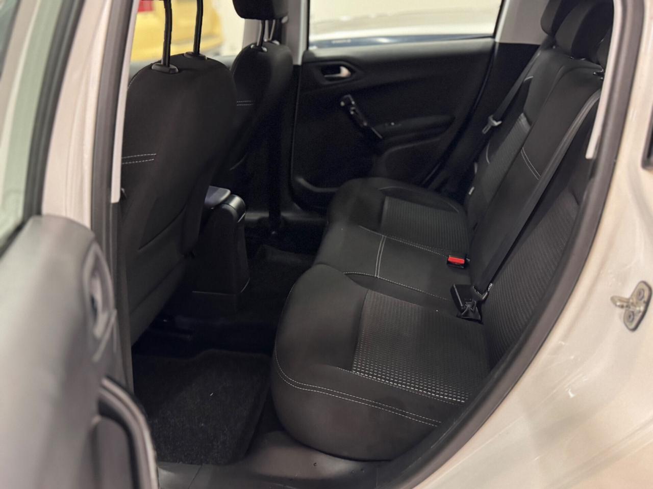 Peugeot 208 5 porte CINGHIA NUOVA