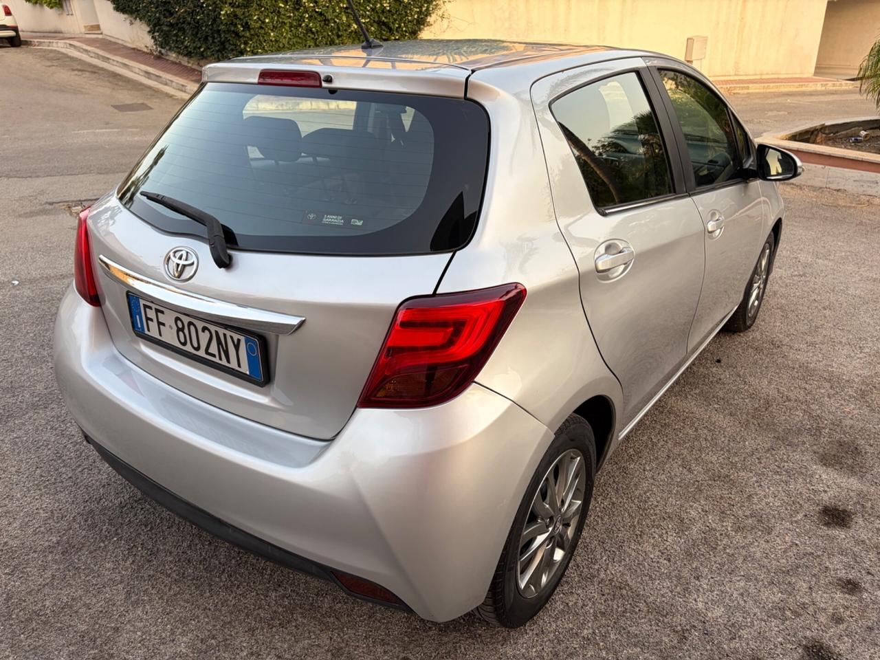 Toyota Yaris 1.0 benz ideale per neopatentati