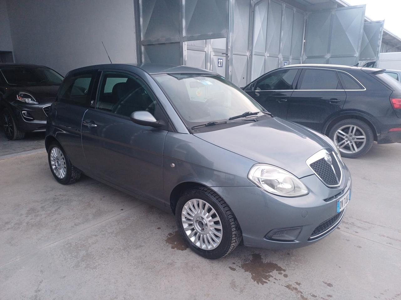 Lancia Ypsilon 1.2 Oro UniPro