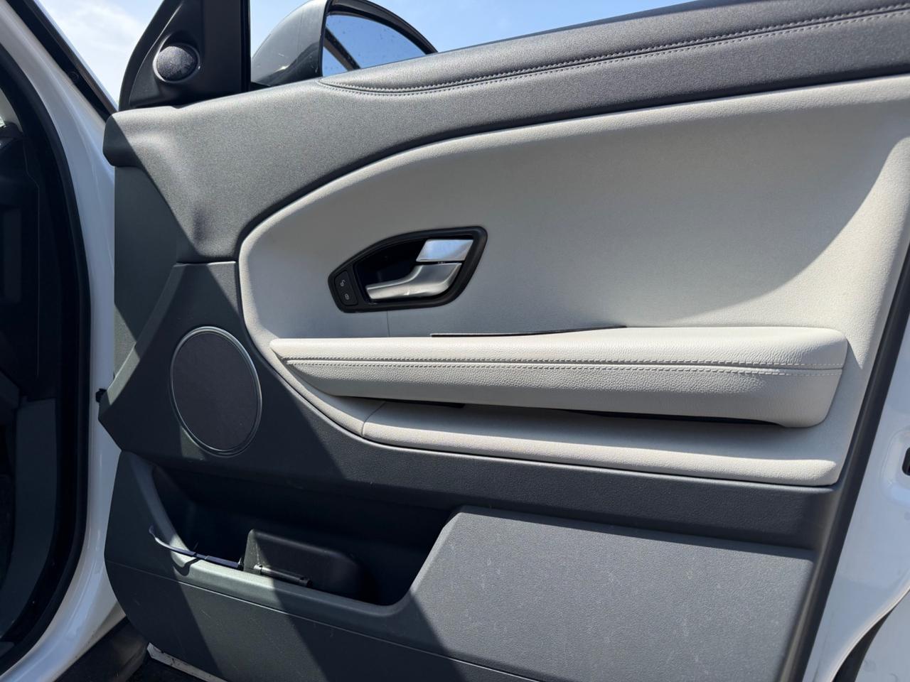 Land Rover Range Evoque 2.0 TD4 150 CV 5p. Pure