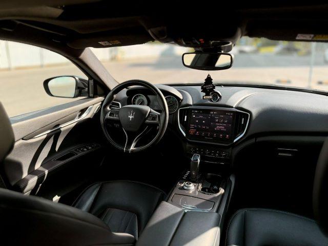 MASERATI Ghibli V6 350 CV