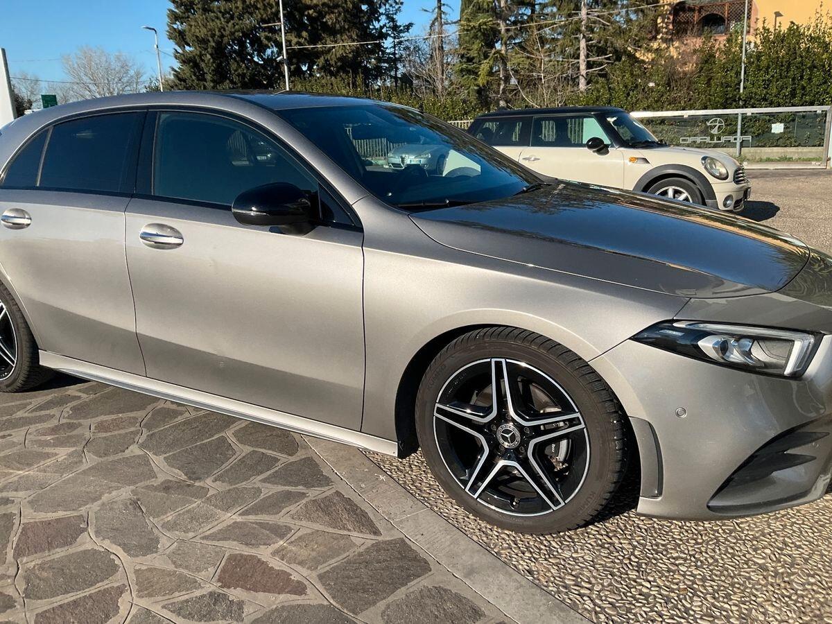 Mercedes A180d Premium AMG LUCI-2019