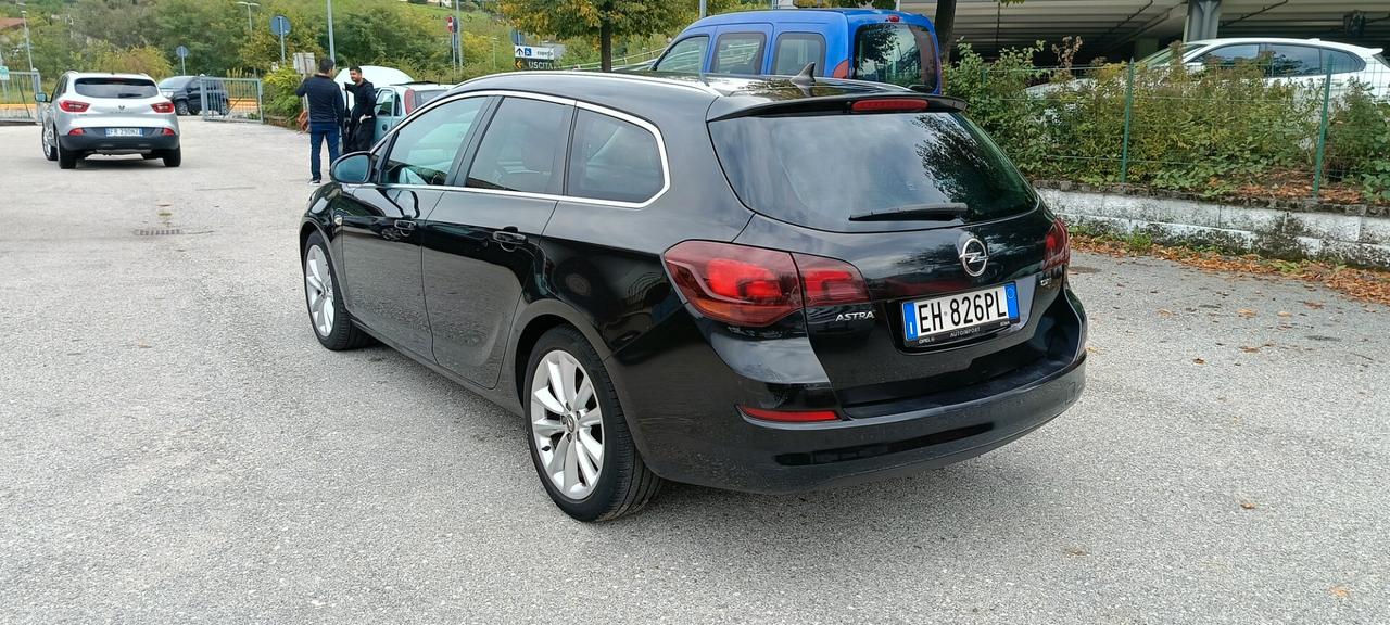 Opel Astra 1.7 CDTI 110CV Sports Tourer Cosmo