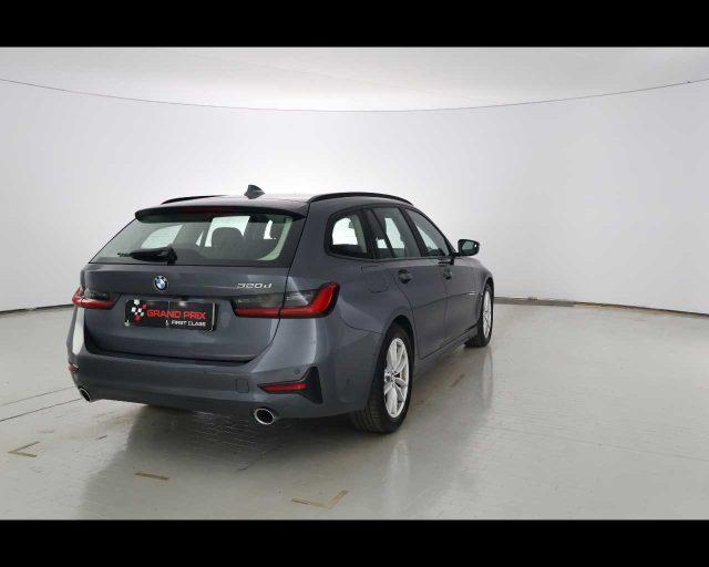 BMW 320 d 48V Touring Business Advantage