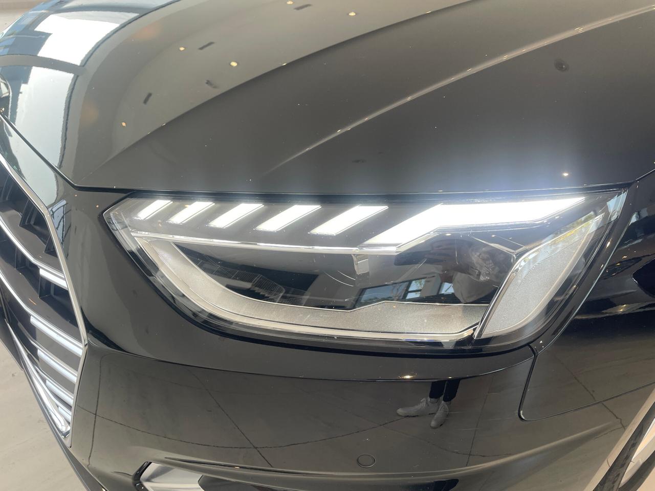 Audi A4 30 TDI/136 CV S tronic Business Advanced