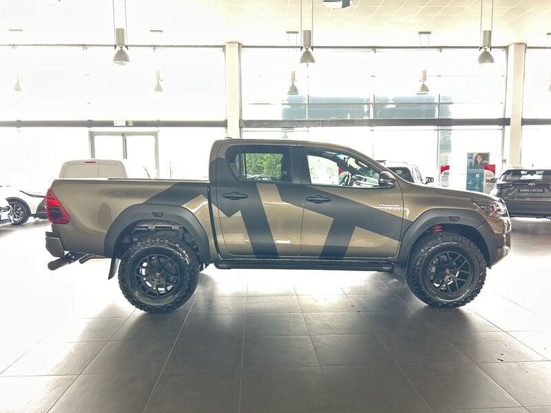 Toyota Hilux 2.8 D A/T 4WD 4 porte AT 33 Double Cab Invincible IVA ESPOSTA COMPRESA