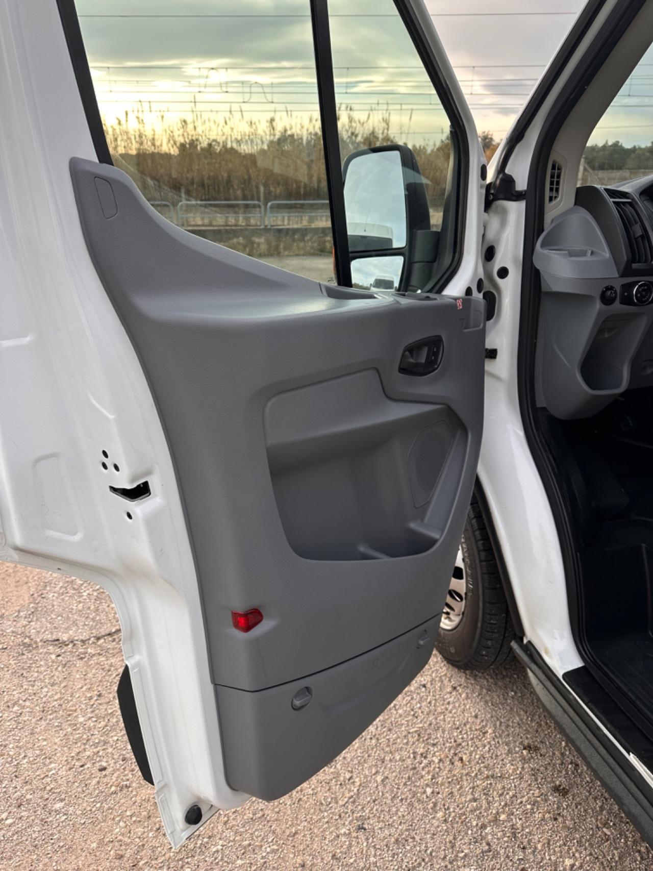 Ford transit 2.0 131 cv cassonato 7 posti