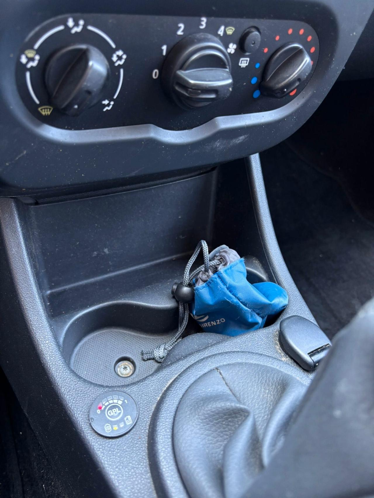 Dacia Sandero 1.2 16V GPL 75CV