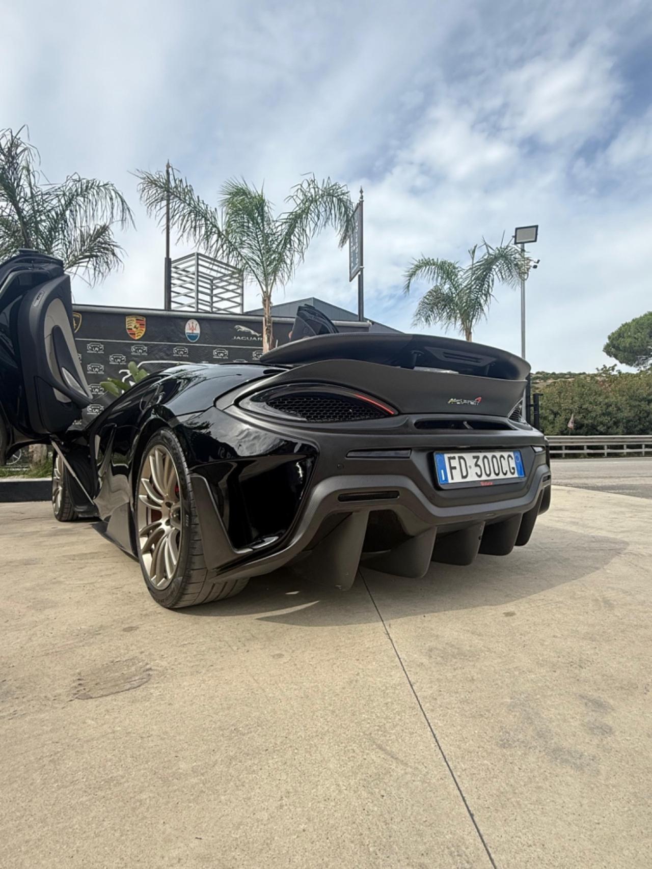 Mclaren 570GT allestimento 600LT