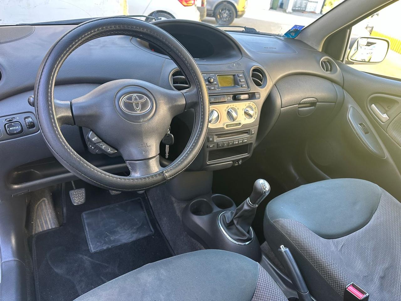 TOYOTA YARIS 1.0*65CV*OK NEOPATENTATI*PRONTA CONSEGNA*SERVICE*