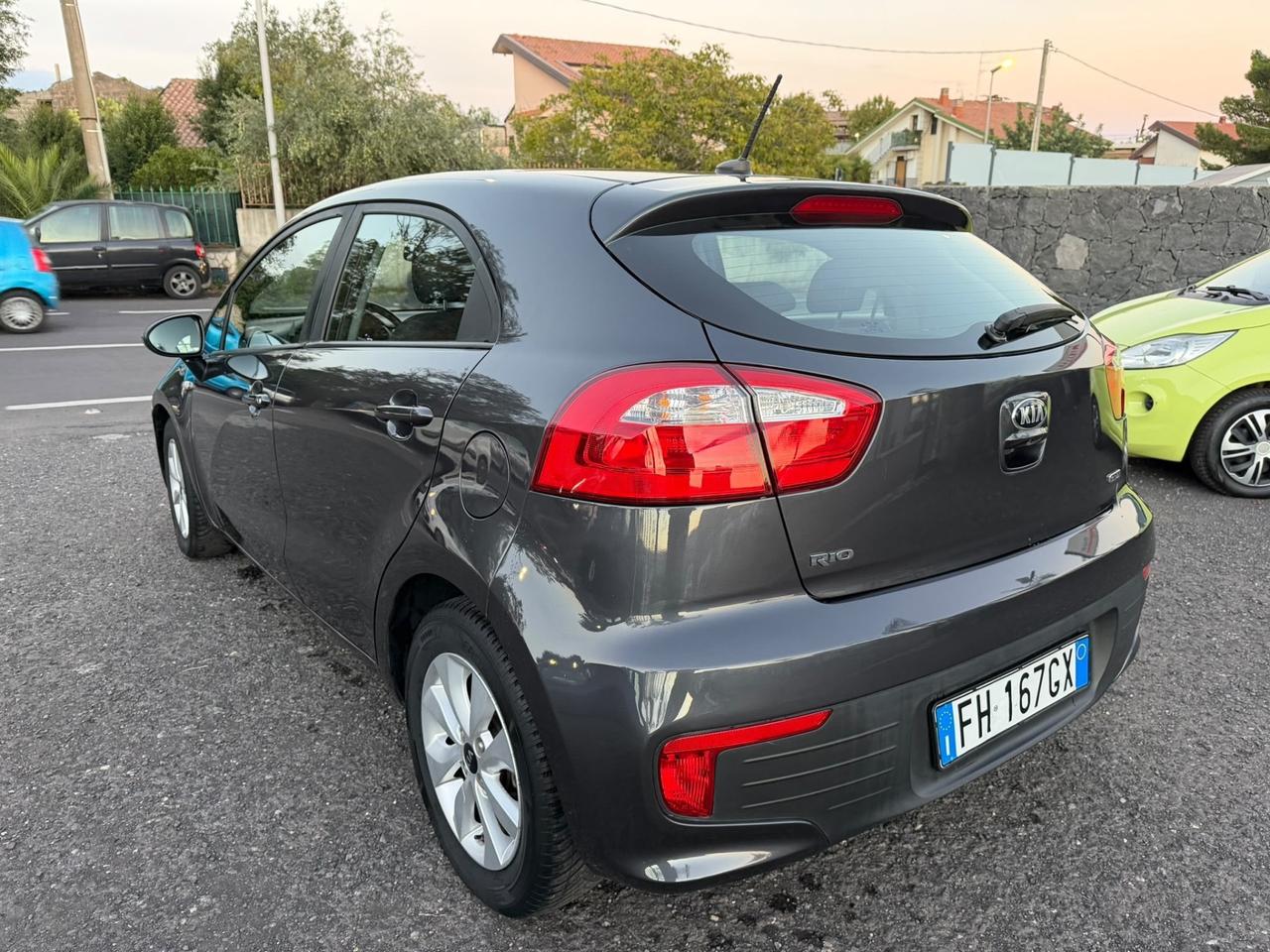 Kia Rio 1.1 CRDi 5p. Cool