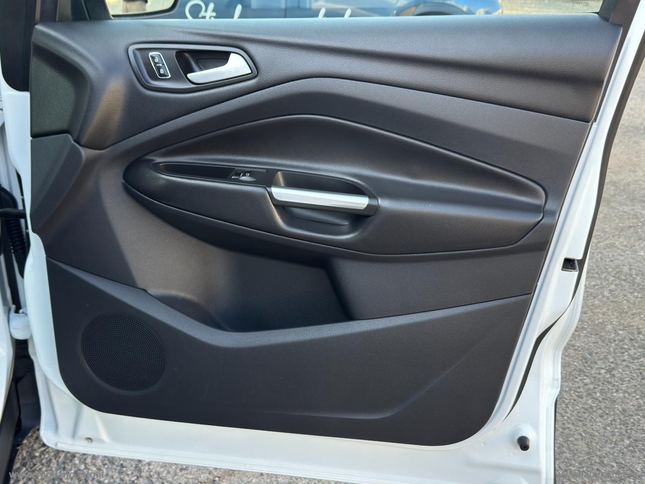 FORD Kuga 2.0 TDCI 120 CV S&S 2WD Titanium