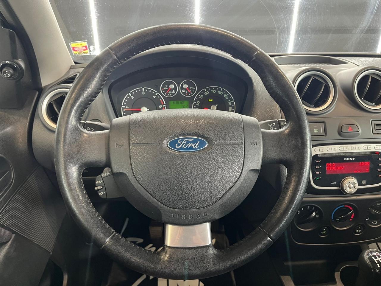Ford Fiesta 1.4 TDCi 5p. Titanium OK NEOPATENTATI