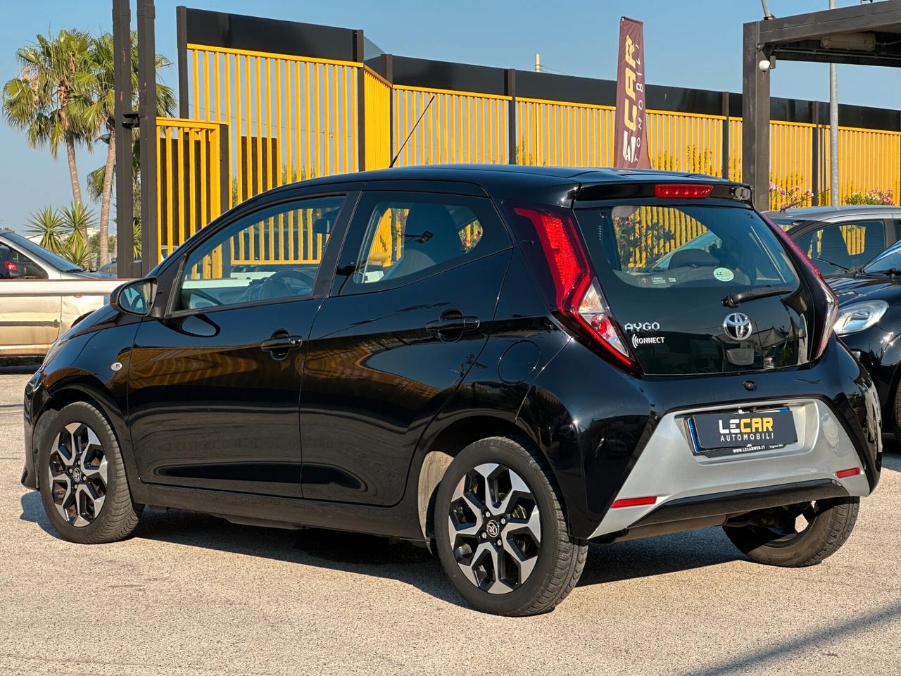 TOYOTA Aygo Connect 1.0 VVT-i 72 CV 5 porte x-fun