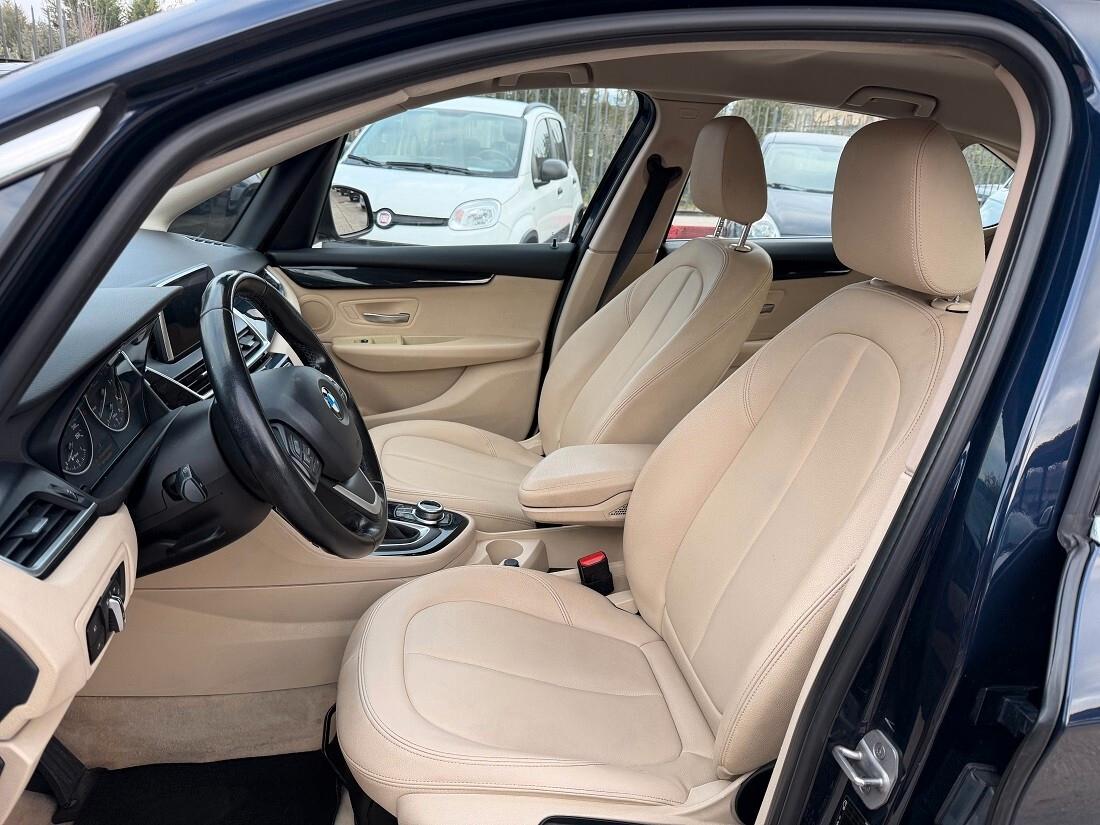 Bmw 2er Active Tourer 218d Luxury