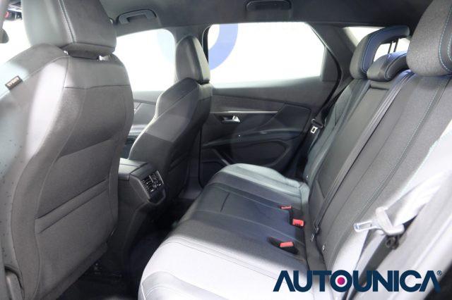 PEUGEOT 3008 HYBRID4 300 E-EAT8 ALLURE PACK