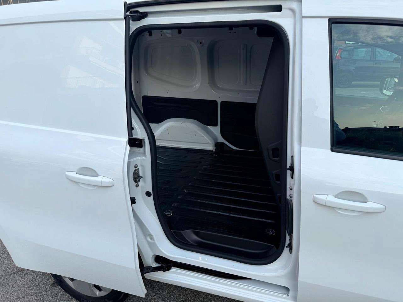 NISSAN VAN 1.3 130CV N-CONNECTA L1H1 3P PP2B PLS *CARPLAY/TELECAMERA/SENSORI/C.C. ADATTIIVO/